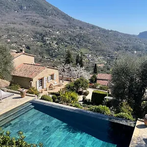 https://lescale-du-ciel.fr-provencehotel.com