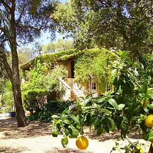 https://le-bastidon-saint-michel.fr-provencehotel.com